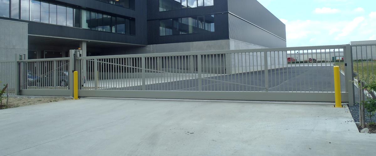 zelfdragende schuifpoort type senior Large 12 meter opening